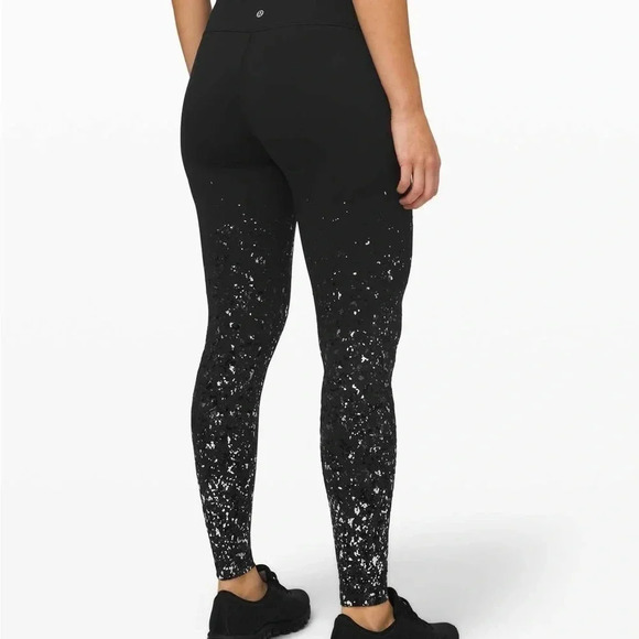 Lululemon Speed Wunder Tight 28" *Speckle Shine
Black / Deep Coal / Silver - Picture 2 of 7